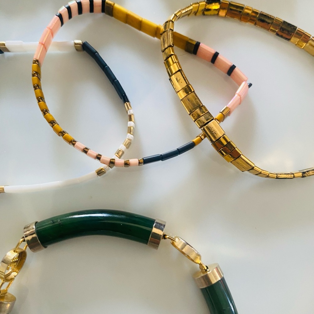 Mixed Jewelry Moment - Picture 4 of 12
